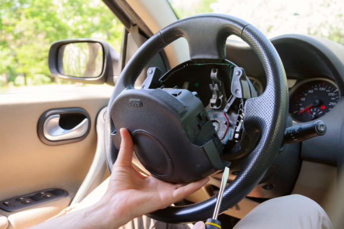 где найти хорошего мастера по ремонту подушек безопасности где найти хорошего мастера по ремонту подушек безопасности